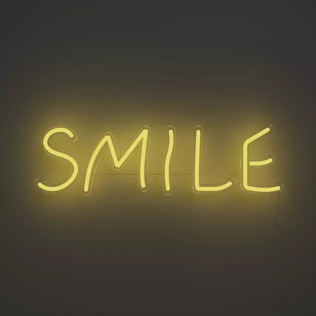 Smile - LED Neon Sign